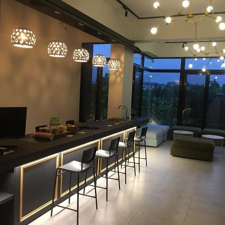 方興top會館 全新包棟電梯民宿 Sanxing Esterno foto