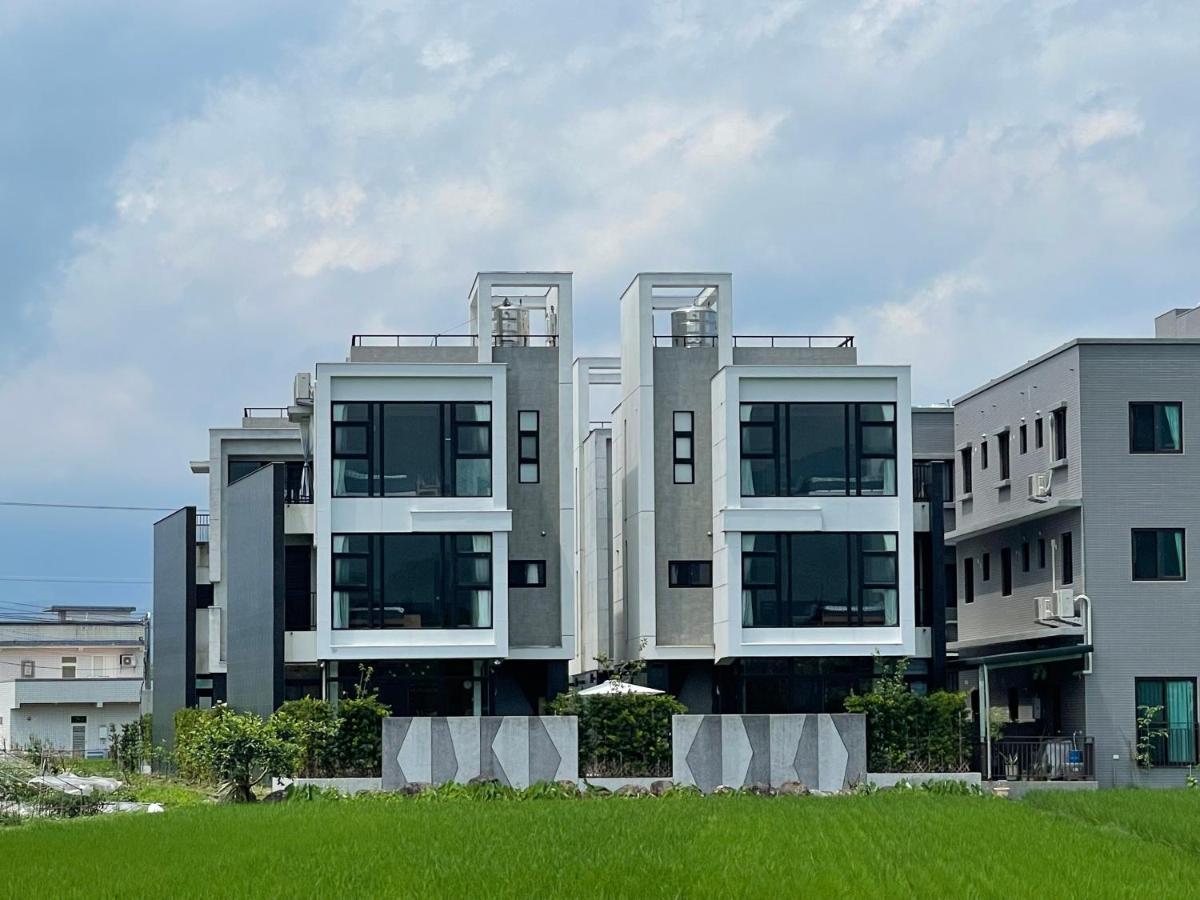 方興top會館 全新包棟電梯民宿 Sanxing Esterno foto