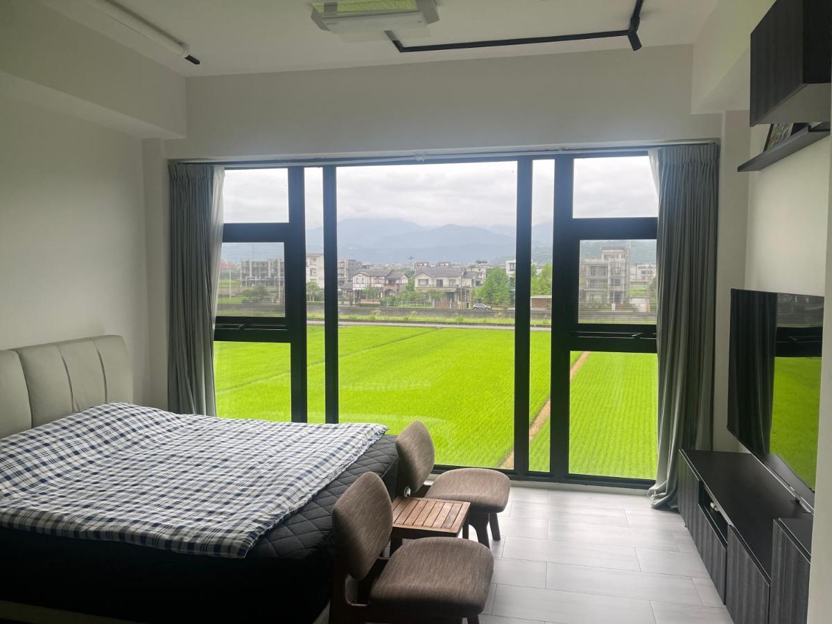 方興top會館 全新包棟電梯民宿 Sanxing Esterno foto