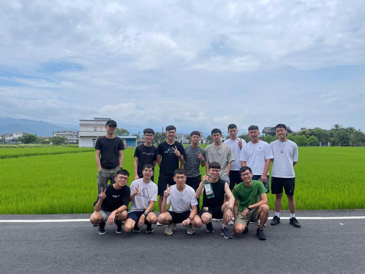方興top會館 全新包棟電梯民宿 Sanxing Esterno foto