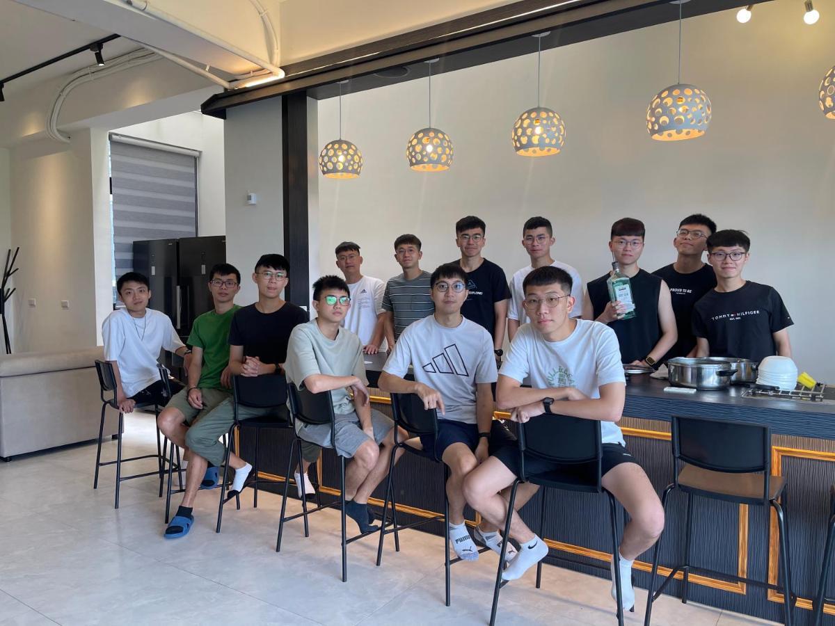 方興top會館 全新包棟電梯民宿 Sanxing Esterno foto